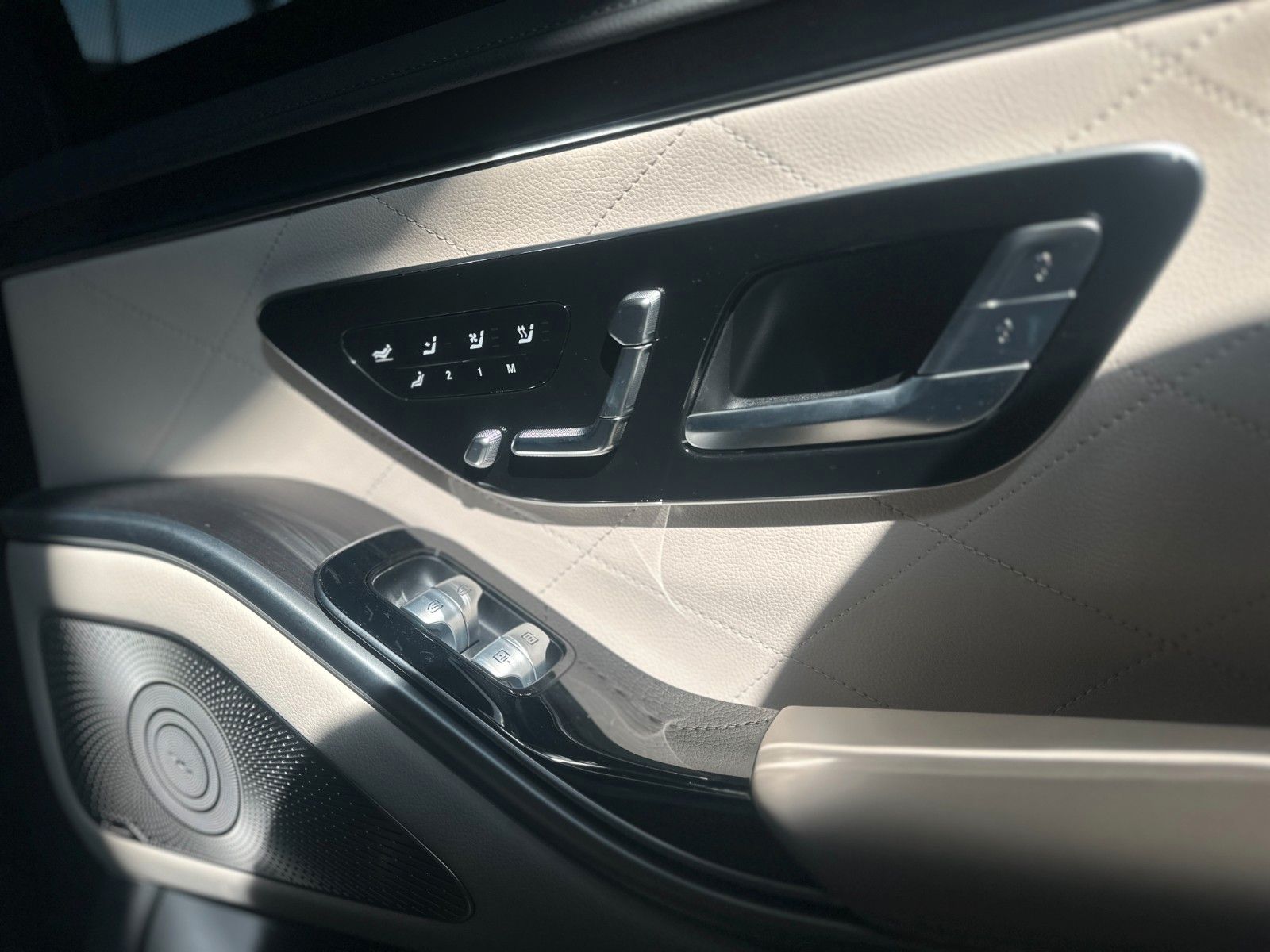 Mercedes-Benz S 580 4Matic L - Samsaru's Car Outlet