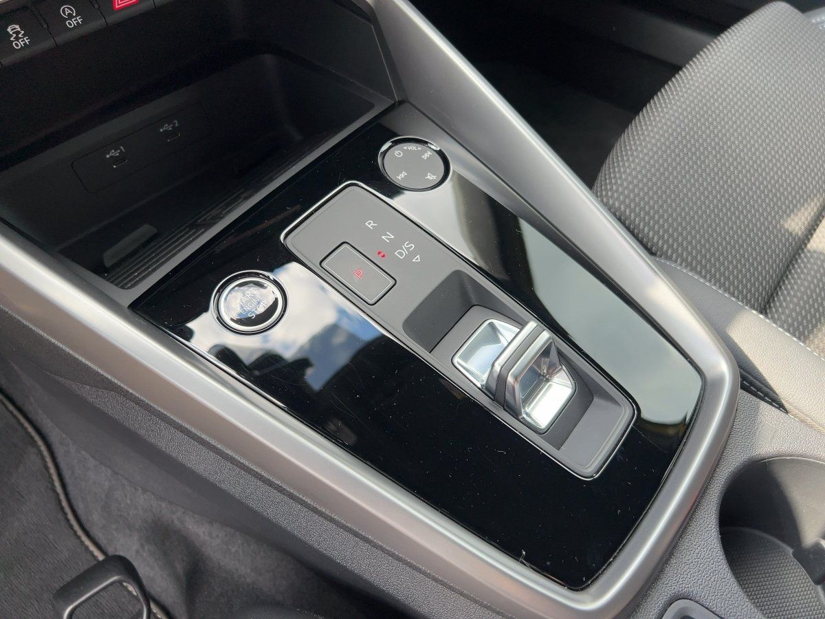 Audi A3 Sportback 35 TFSI S-Line *LED*SHZ*2-Zonen*Nav