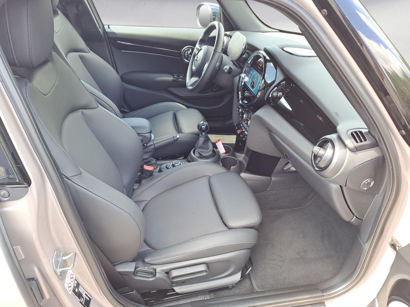 MINI Cooper Classic - Samsaru's Car Outlet