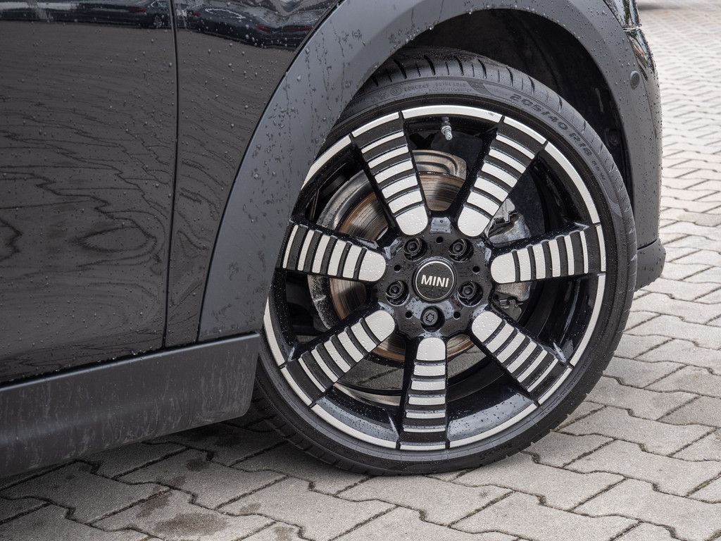 MINI Cooper Mini Yours Trim - Samsaru's Car Outlet