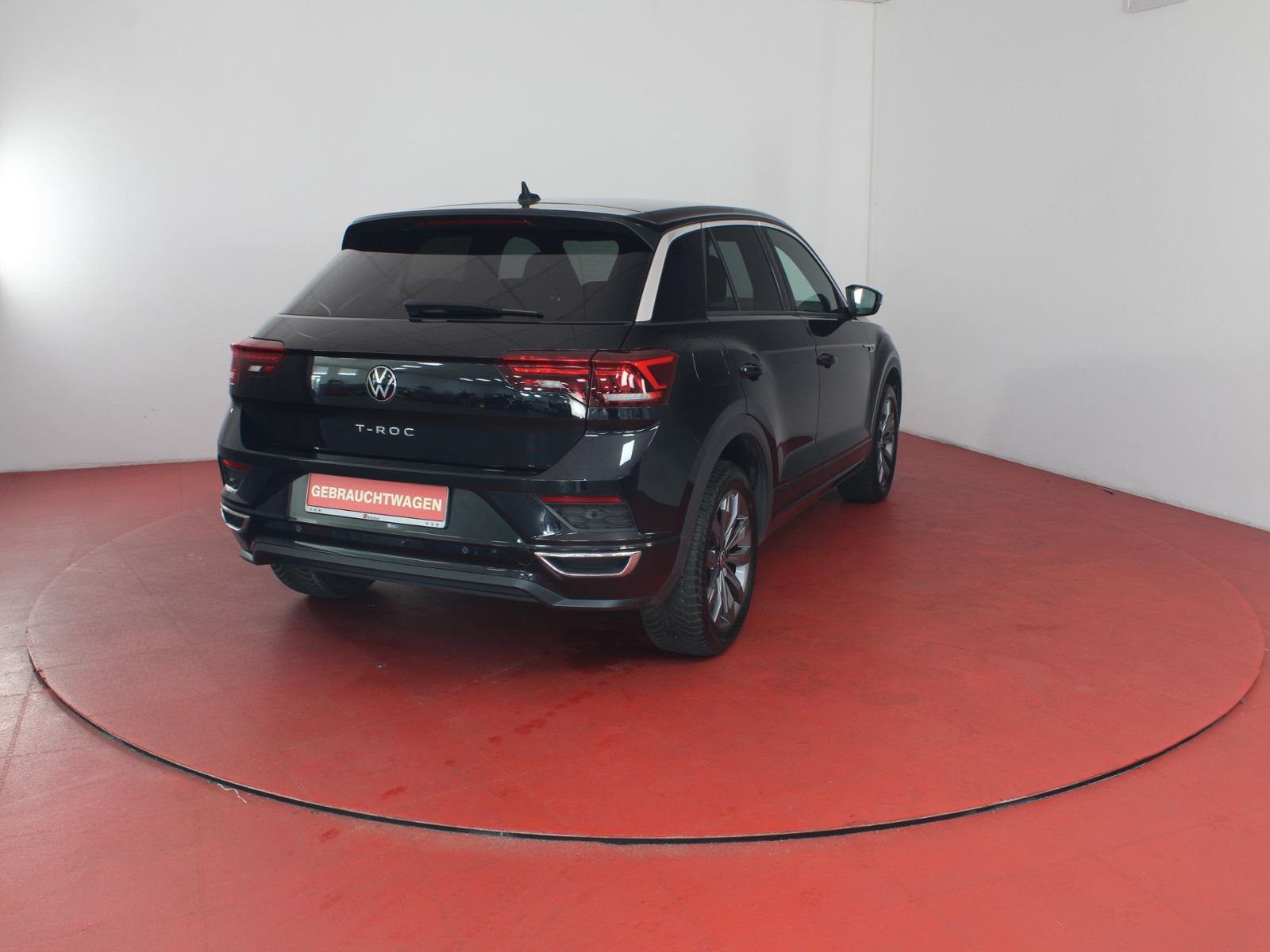 Volkswagen T-Roc R-Line - Samsaru's Car Outlet