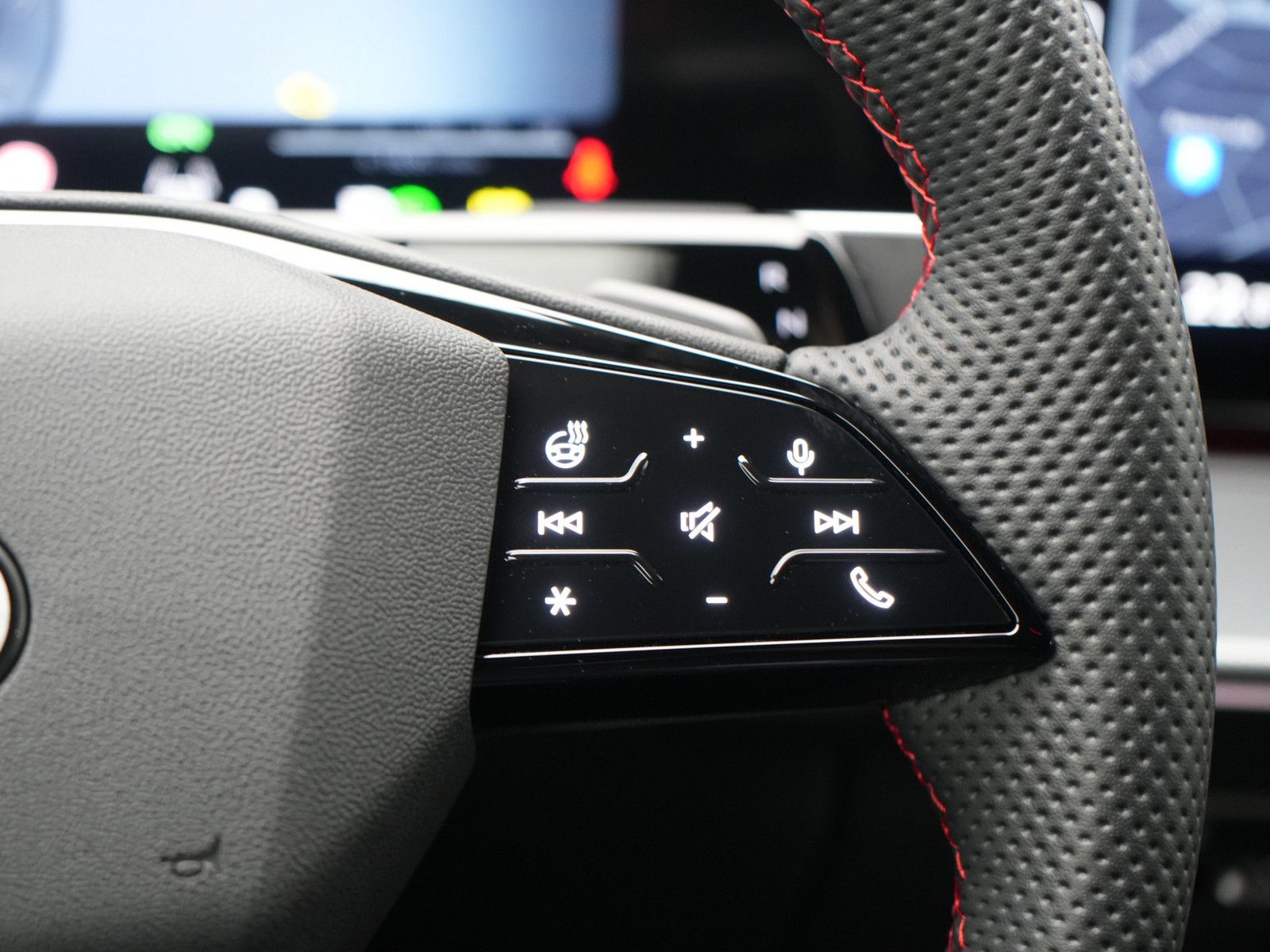 Audi Q3 S tronic S line MATRIX AHK PANO HUD SONOS NAV