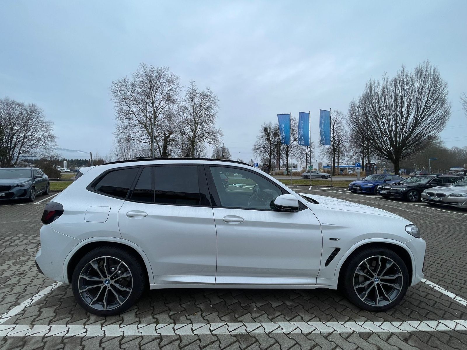 BMW X3 xDrive 30 e*M Sportpaket*AHK*Kamera*ACC*