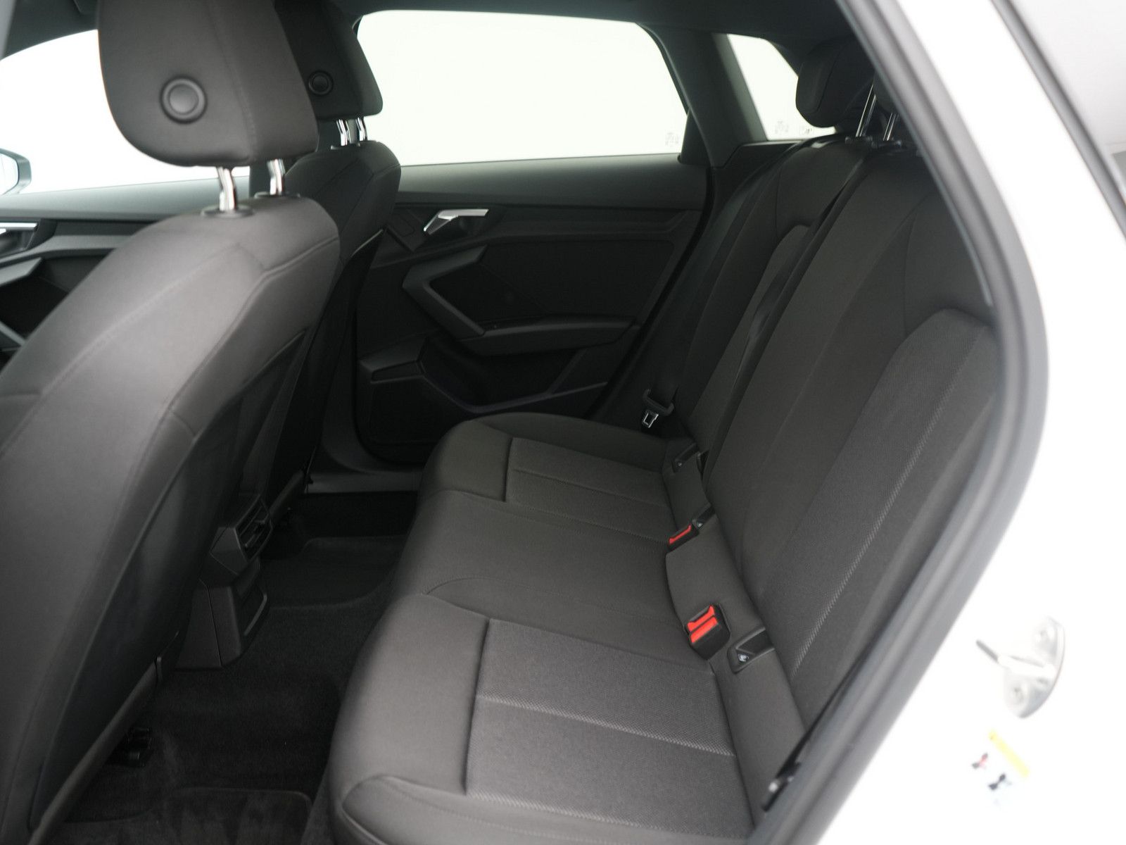 Audi A3 Sportback e ACC CARPLAY LED SHZ PDC PORT NAVI