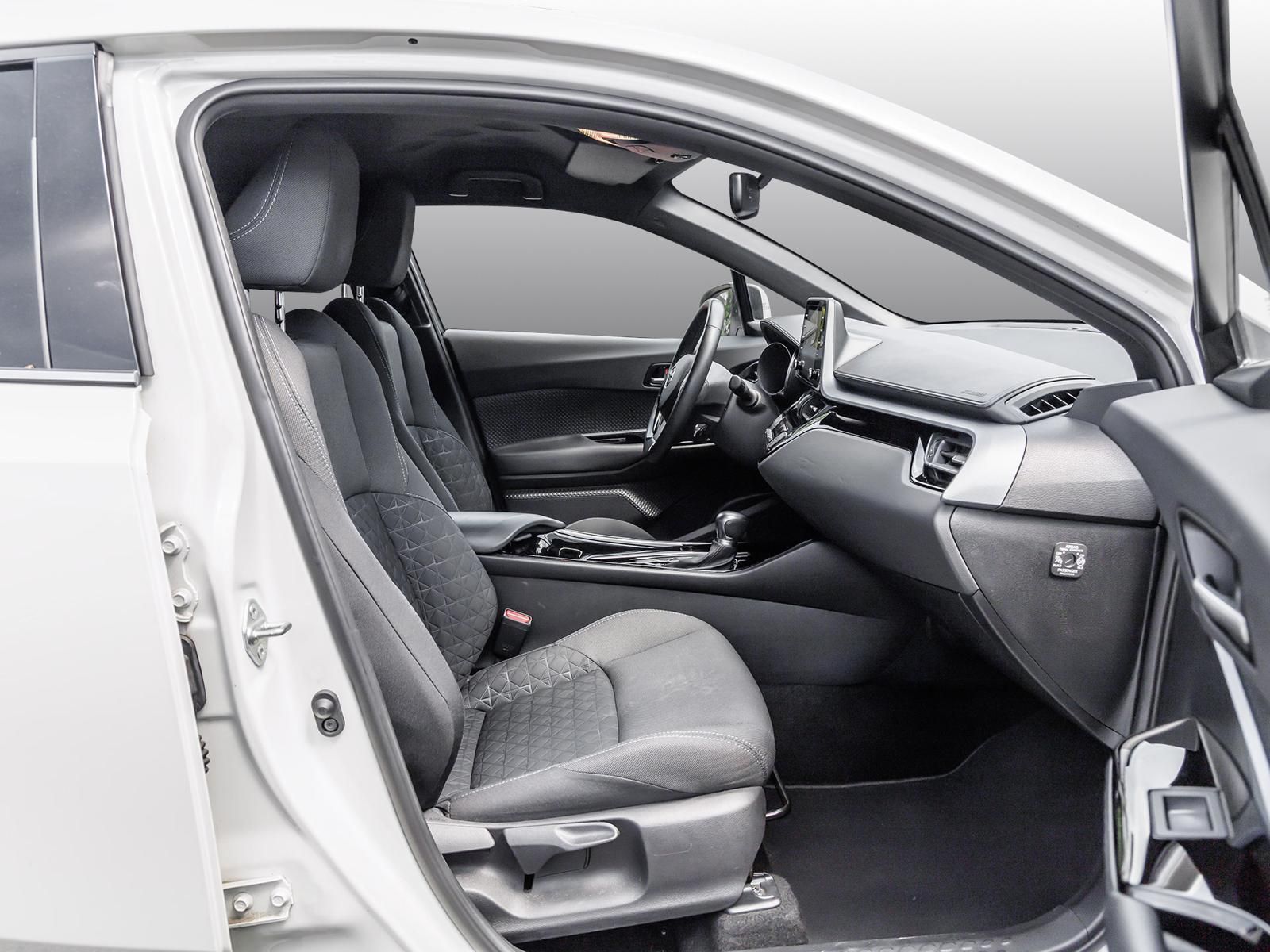 Toyota C-HR 2.0 Hybrid - Samsaru's Car Outlet