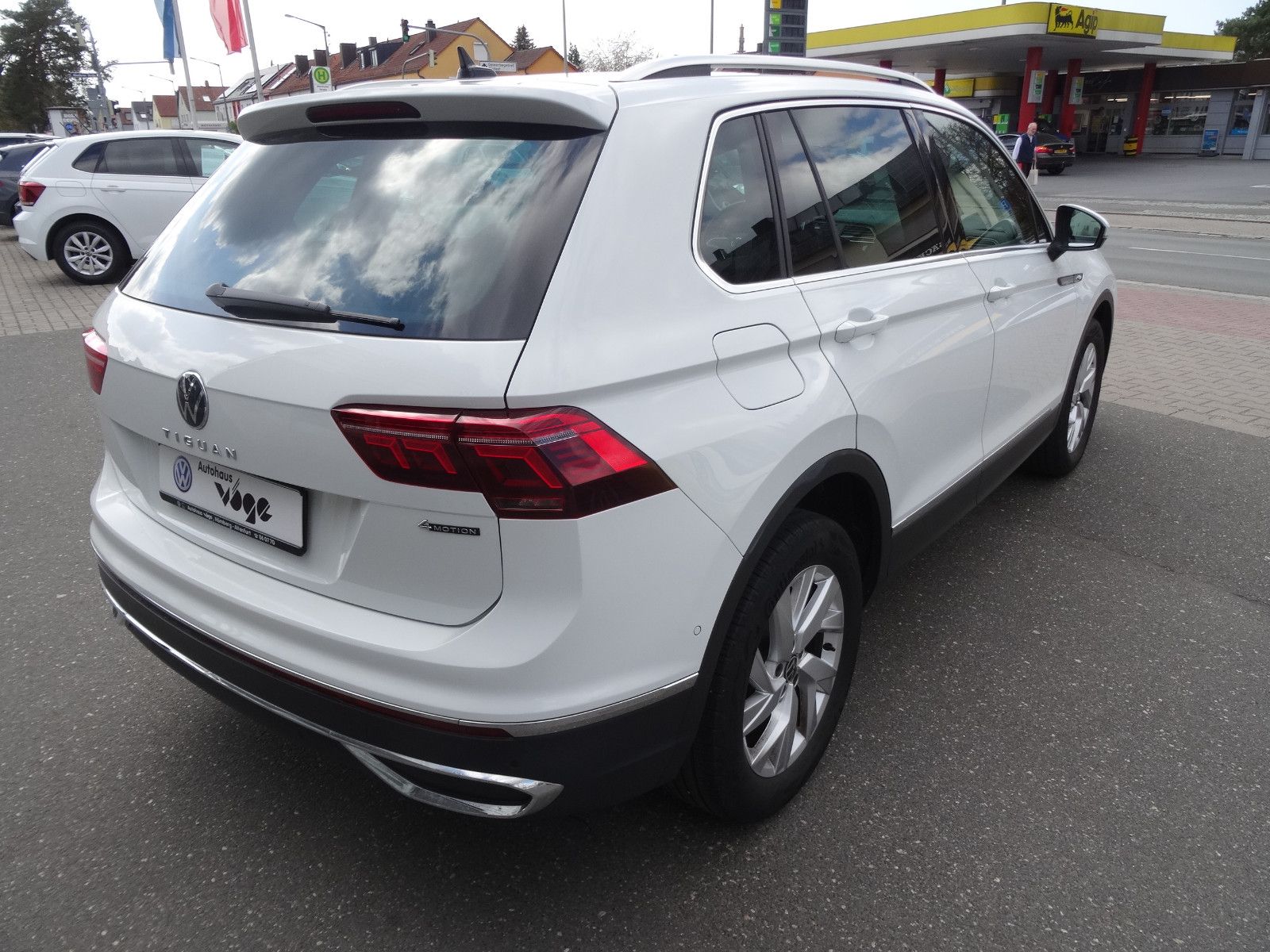 Volkswagen Tiguan 2.0 TDI SCR DSG 4MOTION Elegance - Samsaru's Car Outlet