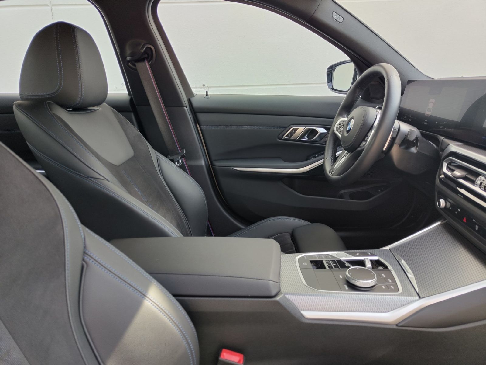 BMW 320d M Sportpaket - Samsaru's Car Outlet