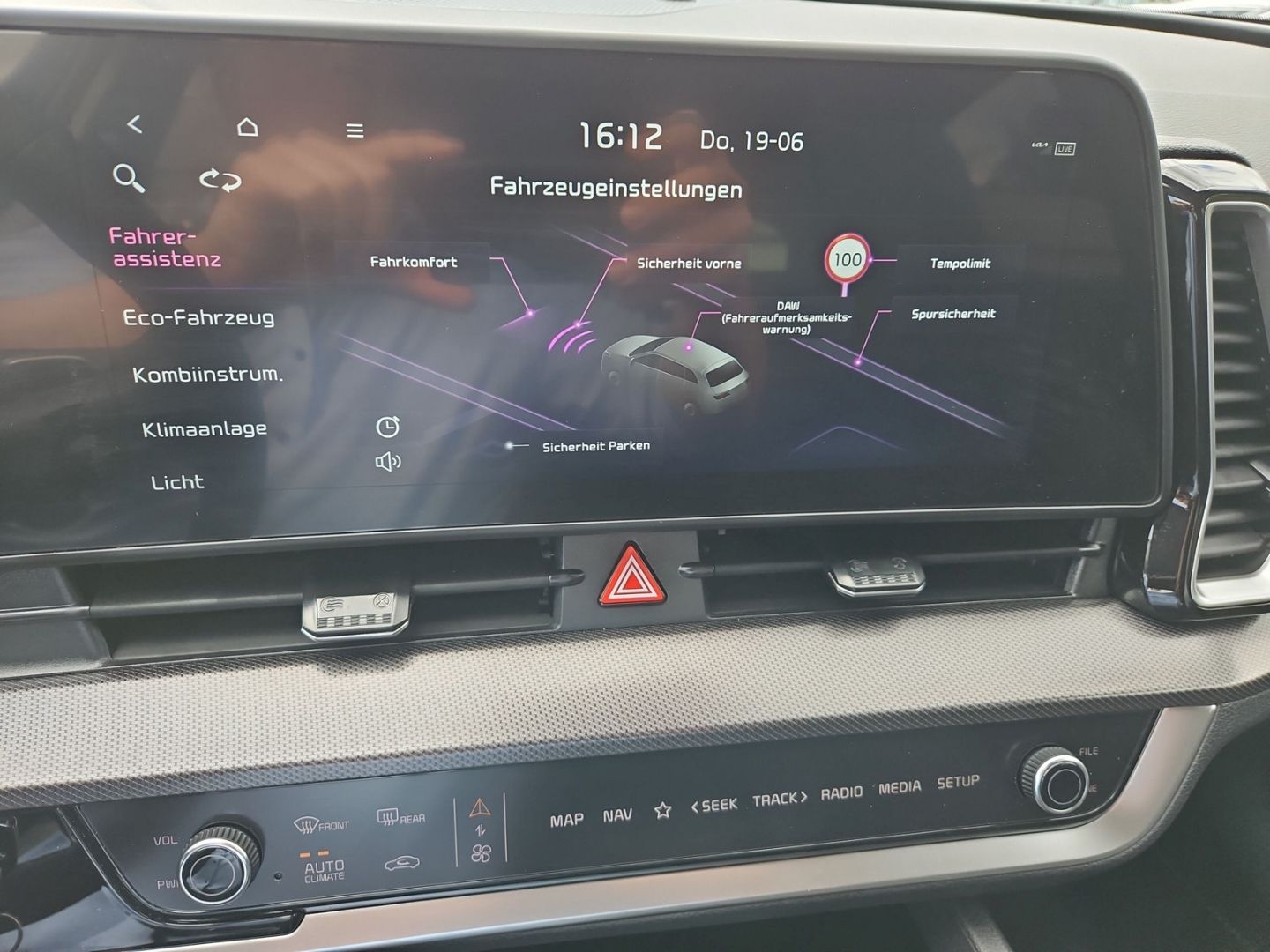 Kia Sportage 1.6T PHEV DCT AWD Vision - Samsaru's Car Outlet
