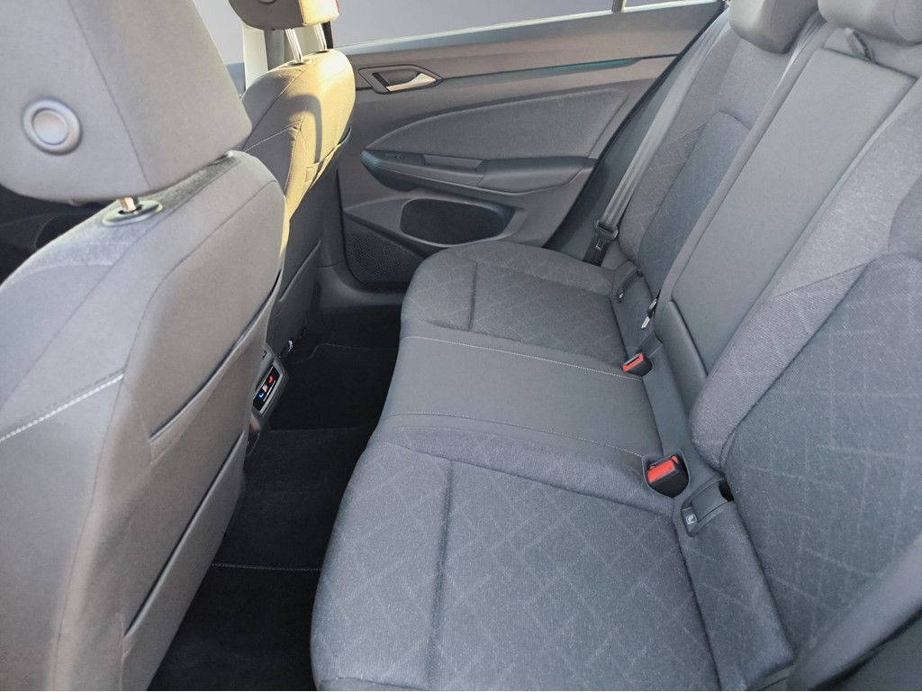 Volkswagen Golf VIII Variant Life - Samsaru's Car Outlet
