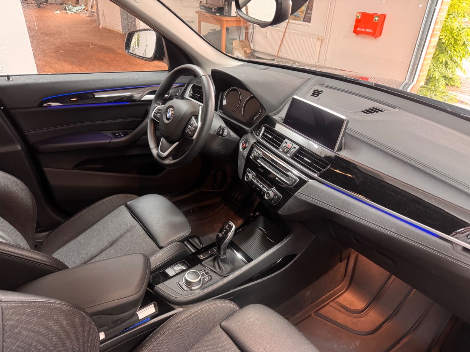 BMW X1 xDrive20d Sport Line - Samsaru's Car Outlet