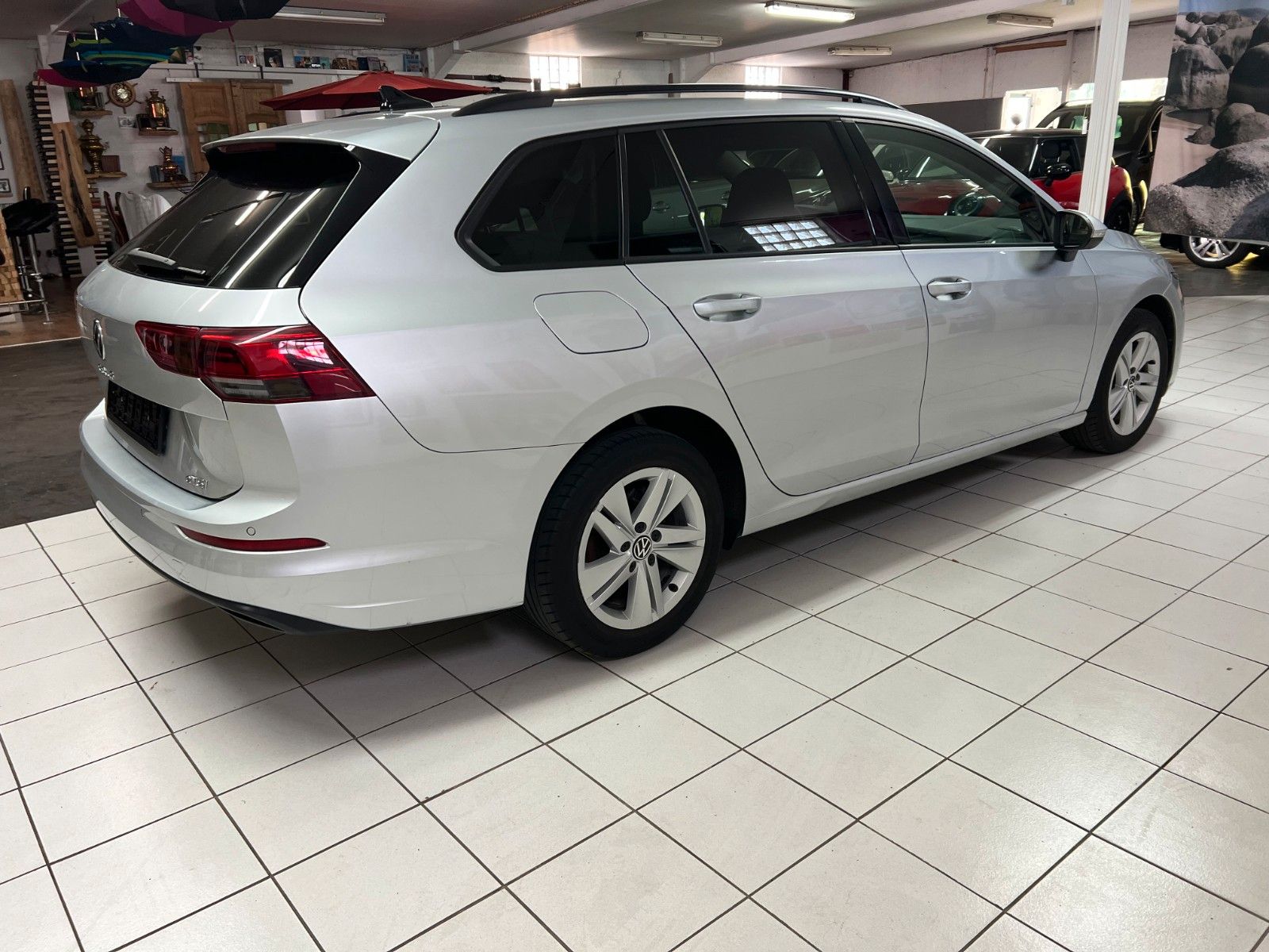 Volkswagen Golf VIII Variant Life eTSI - Samsaru's Car Outlet