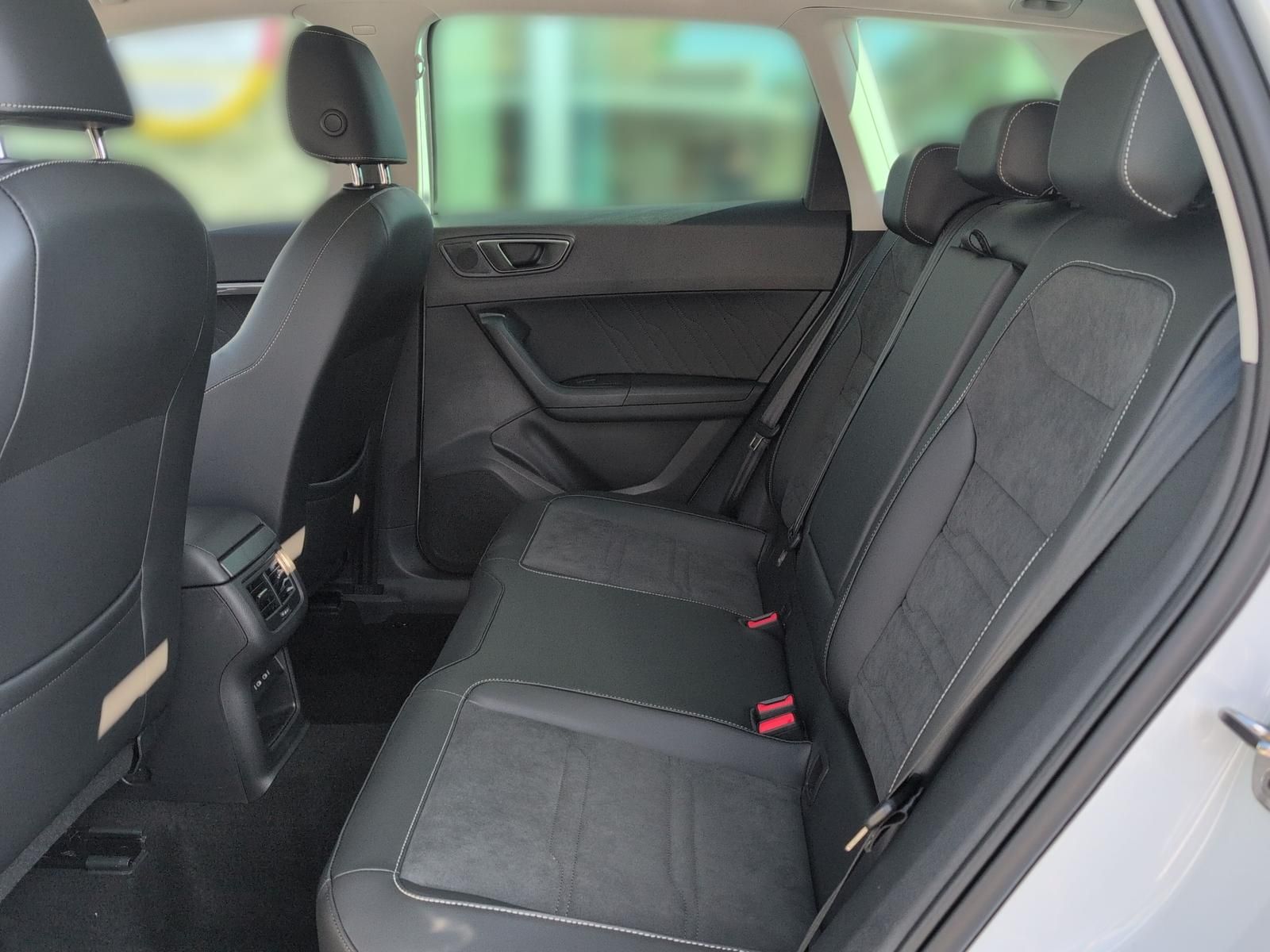 Seat Ateca 2.0 TDI 7DSG Road Edition AHK/PANO/LED/PAR