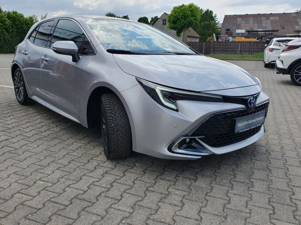 Toyota Corolla 1.8 Hybrid - Samsaru's Car Outlet