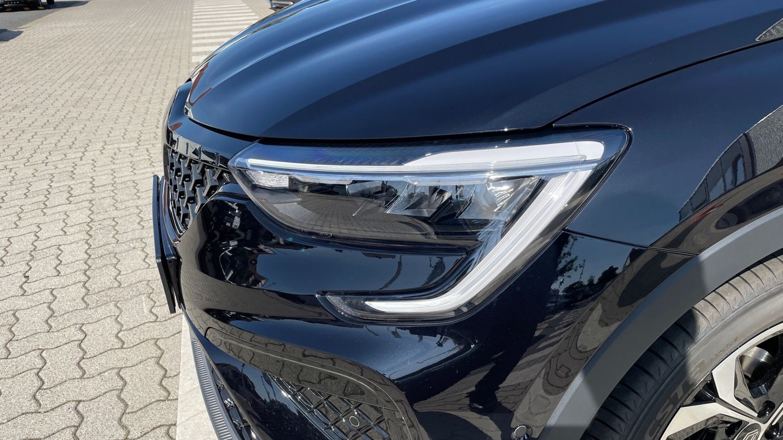 Renault Arkana TECHNO Mild Hybrid - Samsaru's Car Outlet