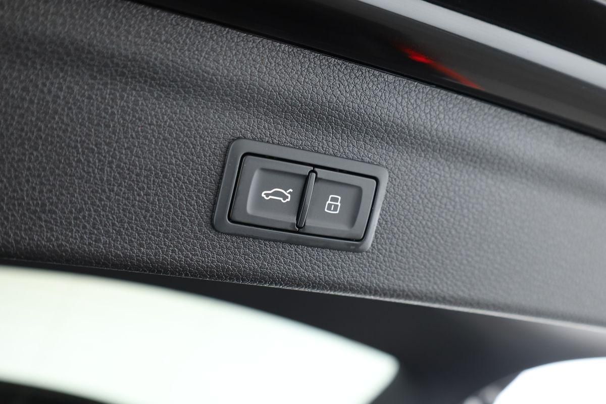 Audi Q3 40 TDI quattro S line - Samsaru's Car Outlet