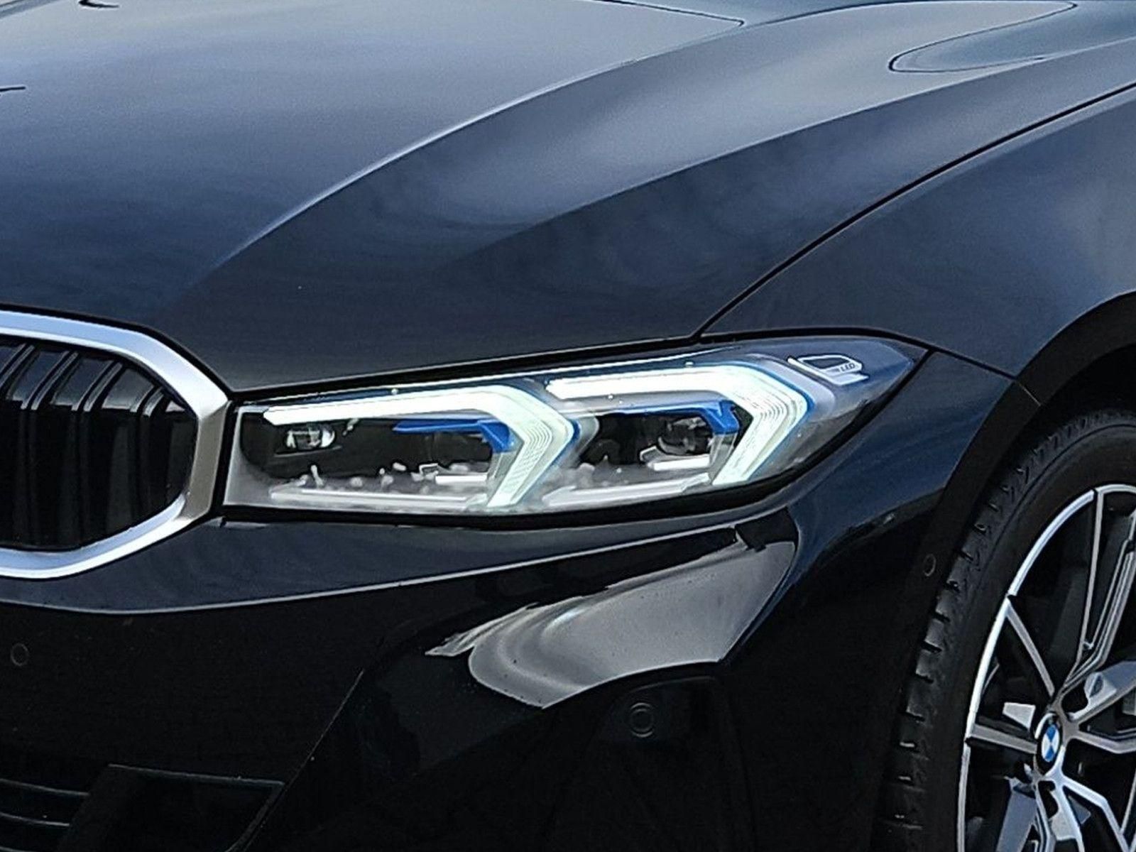 BMW 318d Touring/NAVI/AHK/LED/DAB/HUD/LiveCockpit