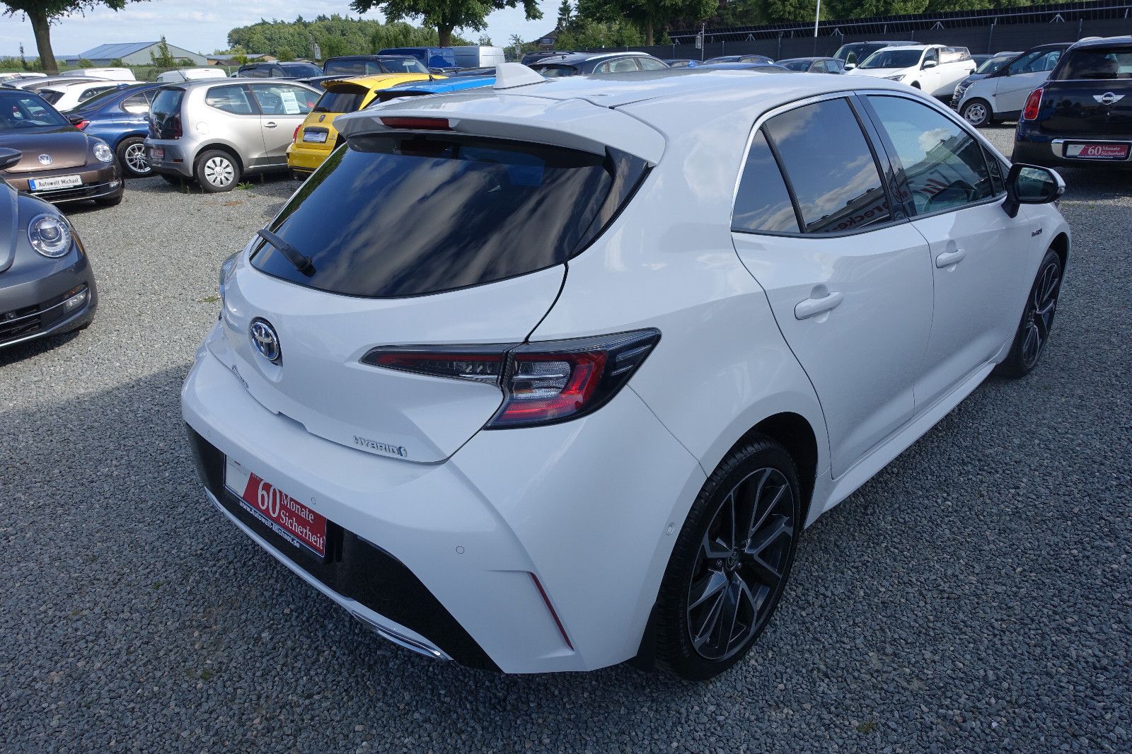 Toyota Corolla 2.0 Hybrid - Samsaru's Car Outlet