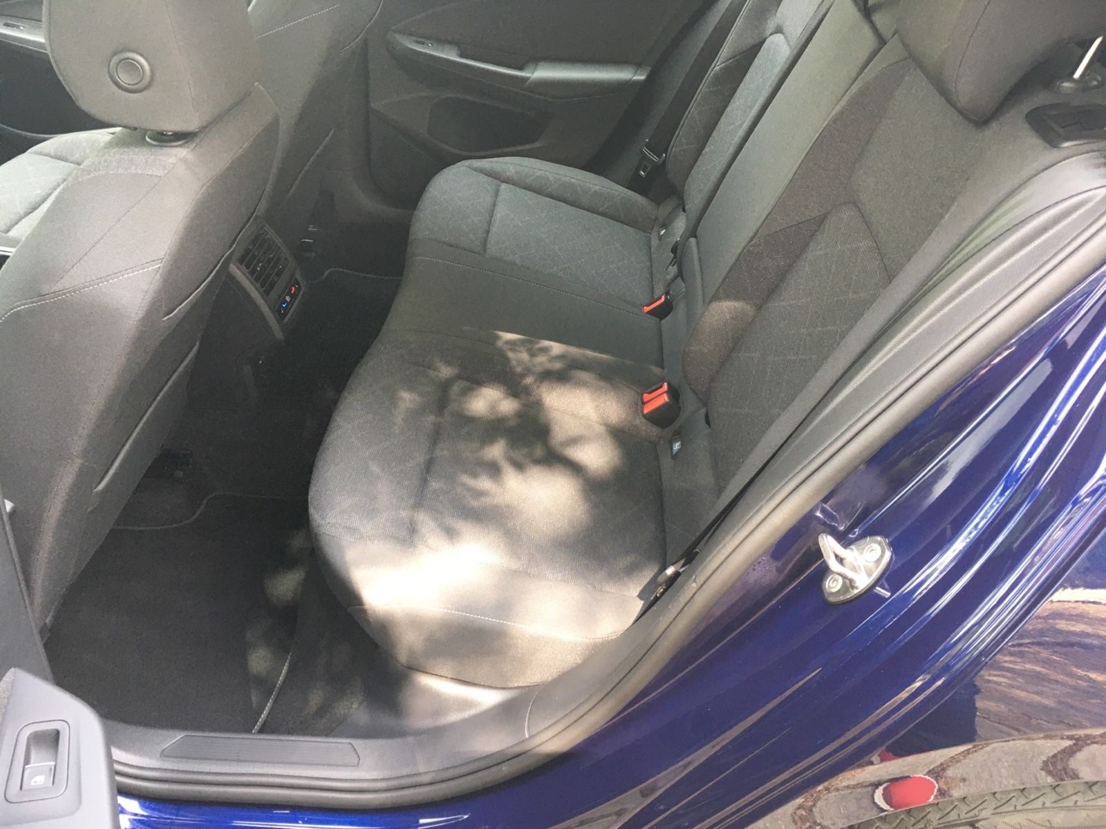 Volkswagen Golf VIII 1.5 TSI Life - Samsaru's Car Outlet