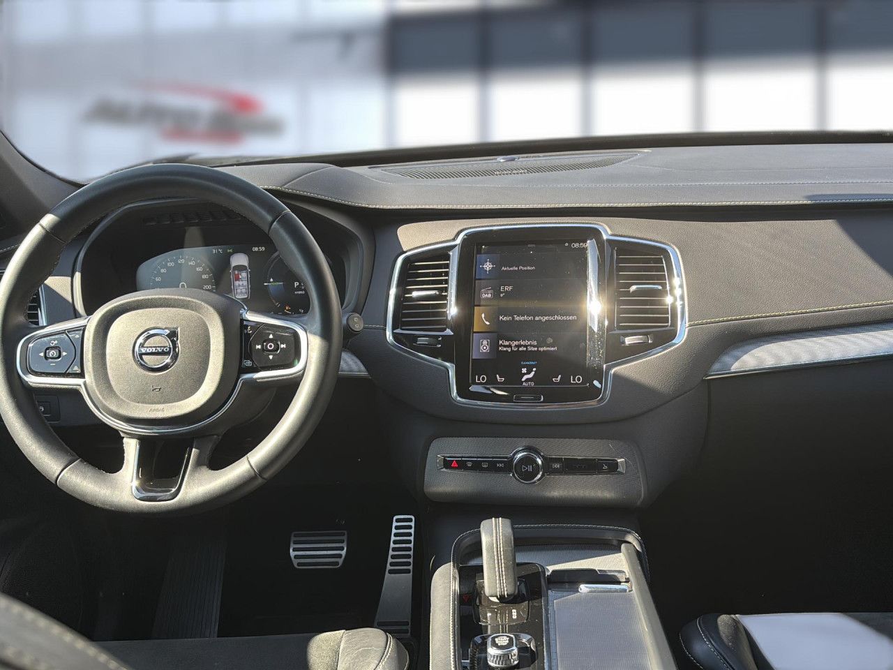 Volvo XC 90 R Design Recharge Plug-In Hybrid AWD - Samsaru's Car Outlet