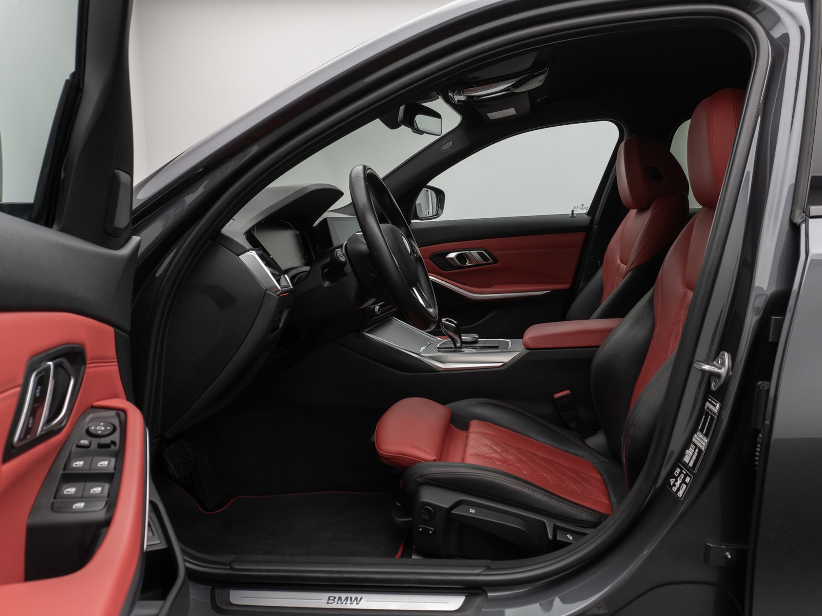 BMW 330i xD SportLine - Samsaru's Car Outlet