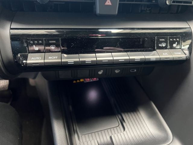 Toyota C-HR Hybrid FWD - Samsaru's Car Outlet