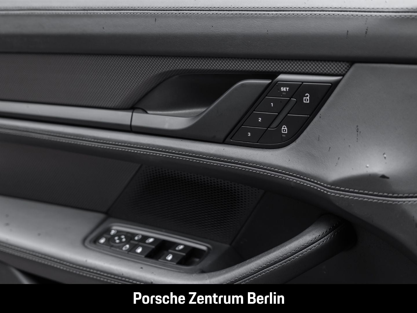 Porsche Taycan Turbo S Sport Turismo BOSE LED-Matrix