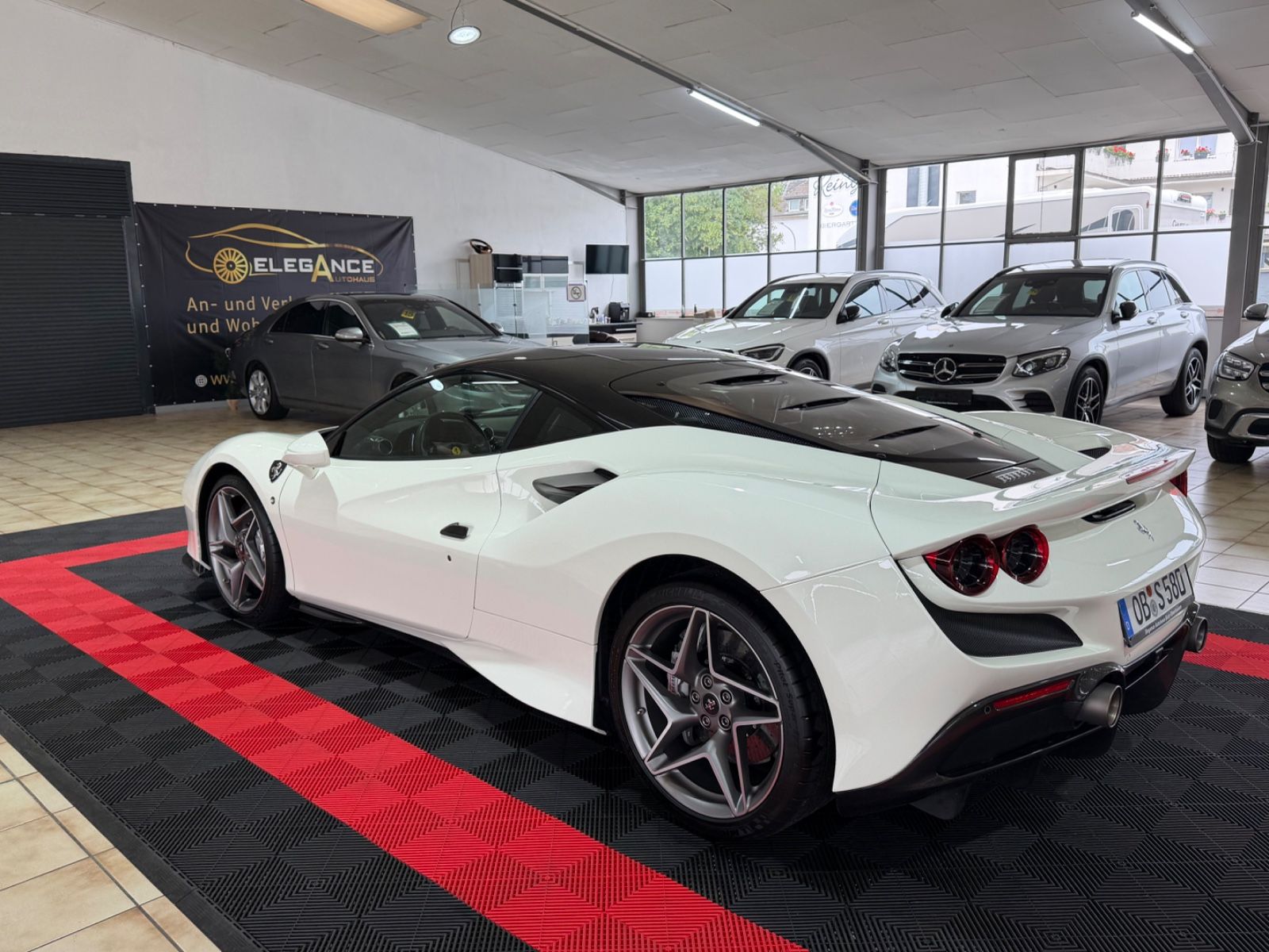 Ferrari F8 Carbon Paket/JBL/Lift