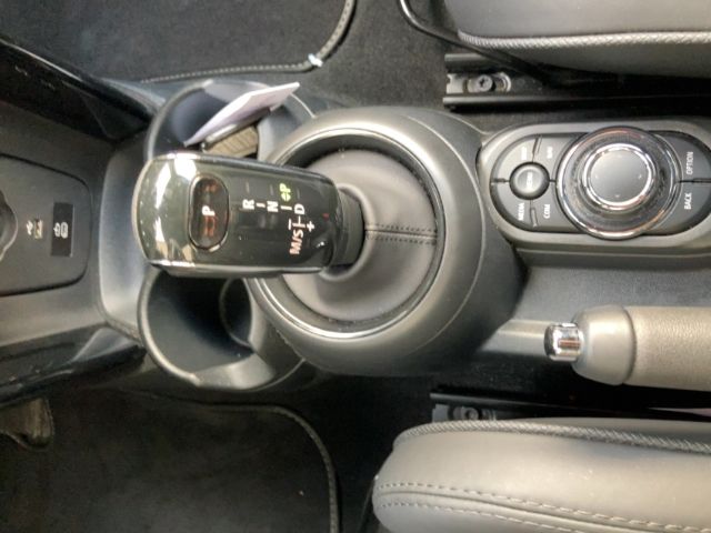 MINI Cooper Aut PREMIUM - Samsaru's Car Outlet