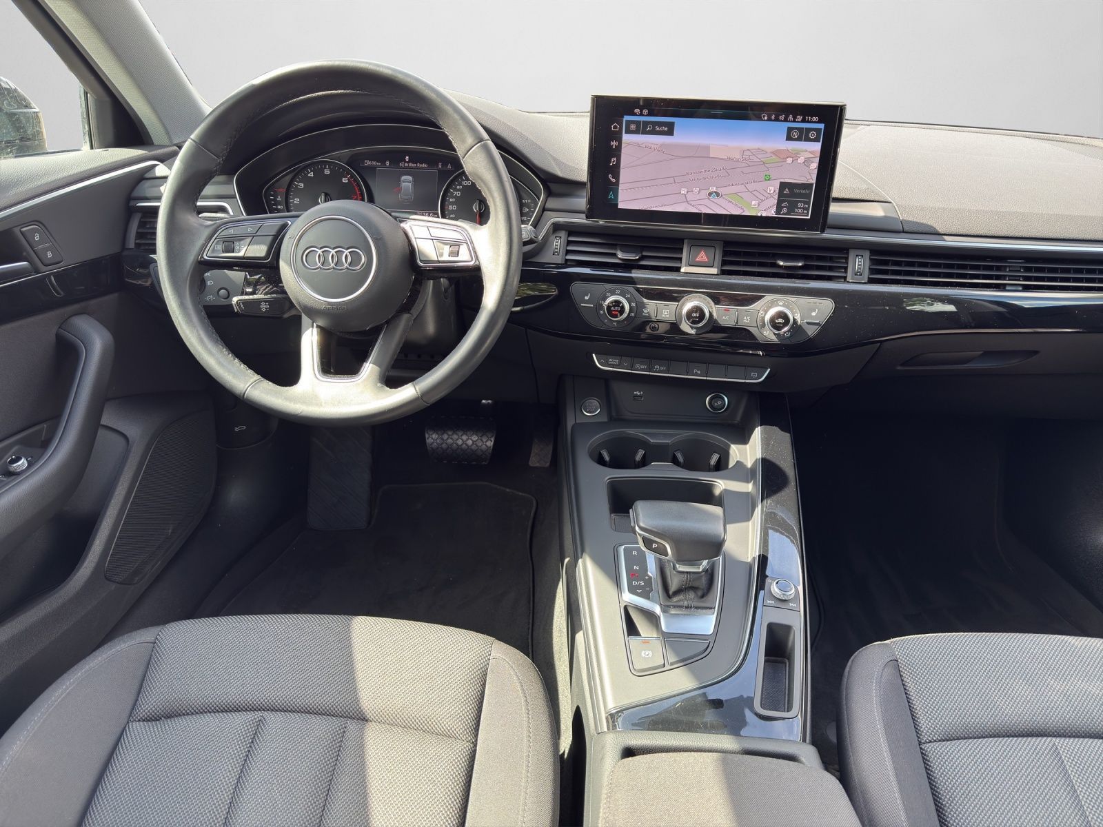 Audi A4 Avant 40 TFSI S tronic - Samsaru's Car Outlet