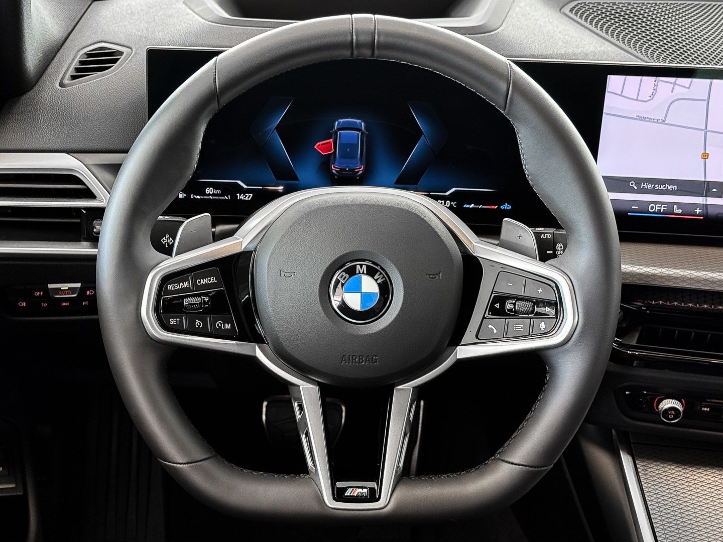 BMW 318i Touring M Sport + DA + PA+ + ACC + HUD + UV