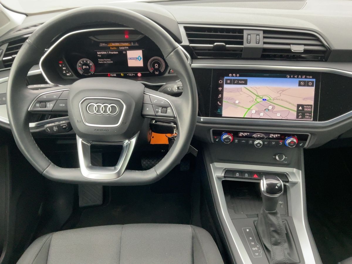 Audi Q3 40 TFSI QU S-TR S-LINE - Samsaru's Car Outlet