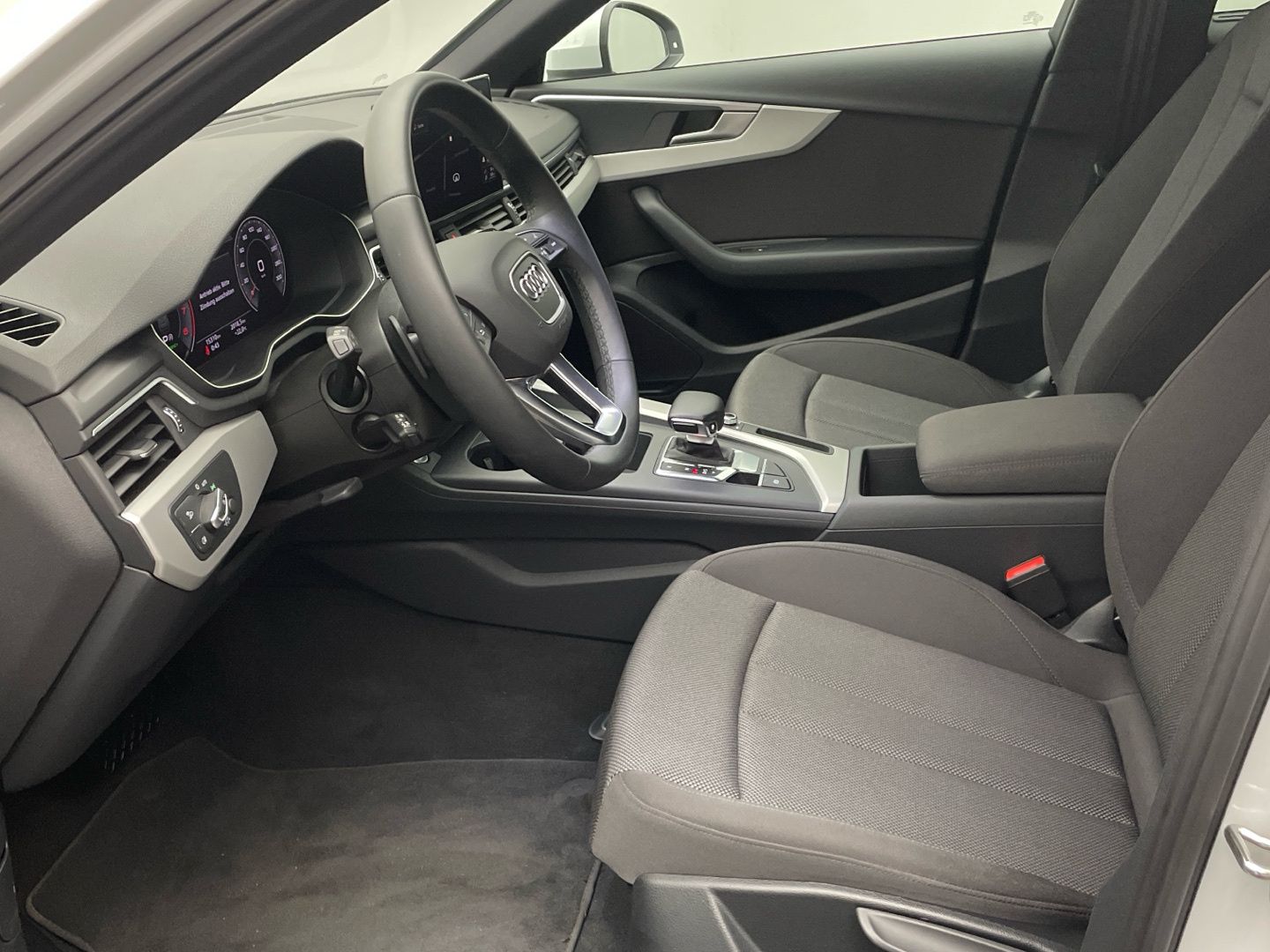 Audi A4 Avant S line 45 TFSI quattro - Samsaru's Car Outlet