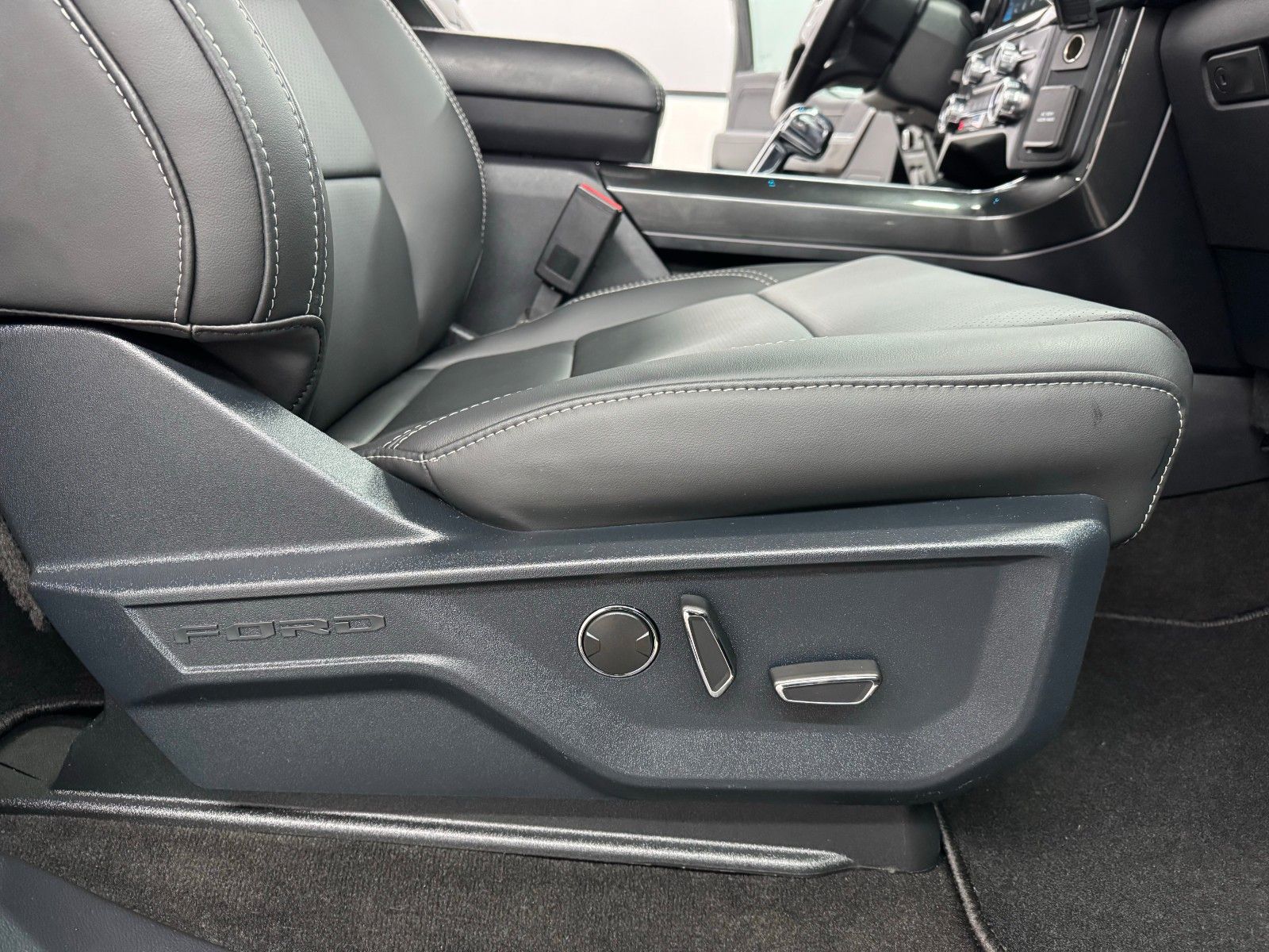 Ford F 150 5.0 XLT Supercrew - Samsaru's Car Outlet