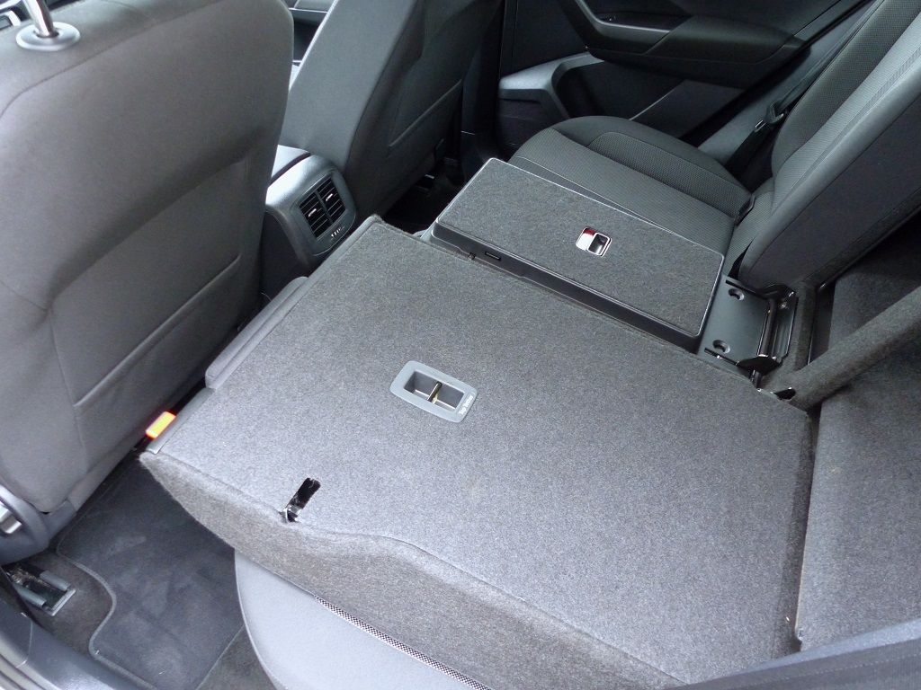 Volkswagen T-Roc 1.0 TSI Life - Samsaru's Car Outlet
