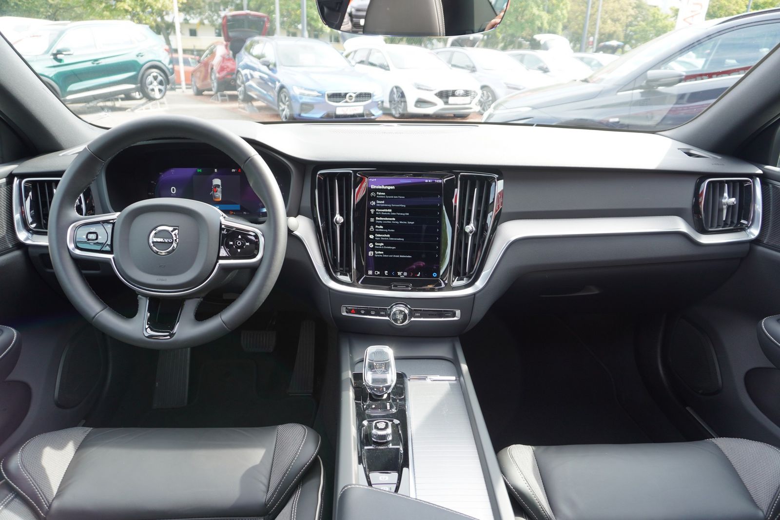 Volvo S60 2.0 M-Hybrid Plus Dark LED Panorama 360° DAB