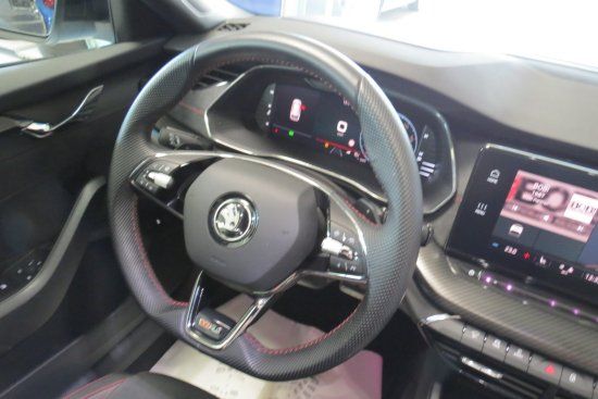 Skoda Octavia Combi 2.0 TSI RS - Samsaru's Car Outlet