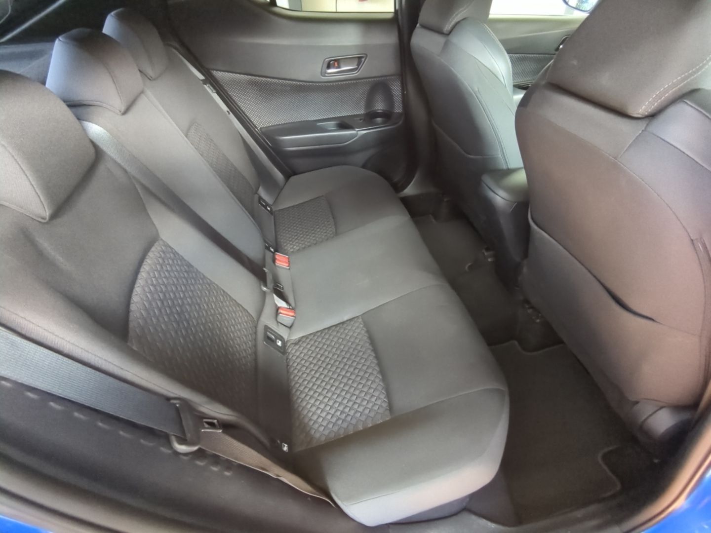 Toyota C-HR Hybrid - Samsaru's Car Outlet
