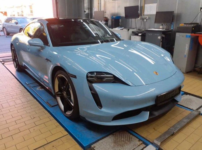Porsche Taycan Turbo