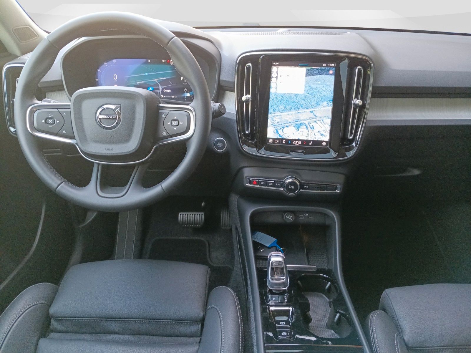 Volvo XC40 B4 2WD - Samsaru's Car Outlet