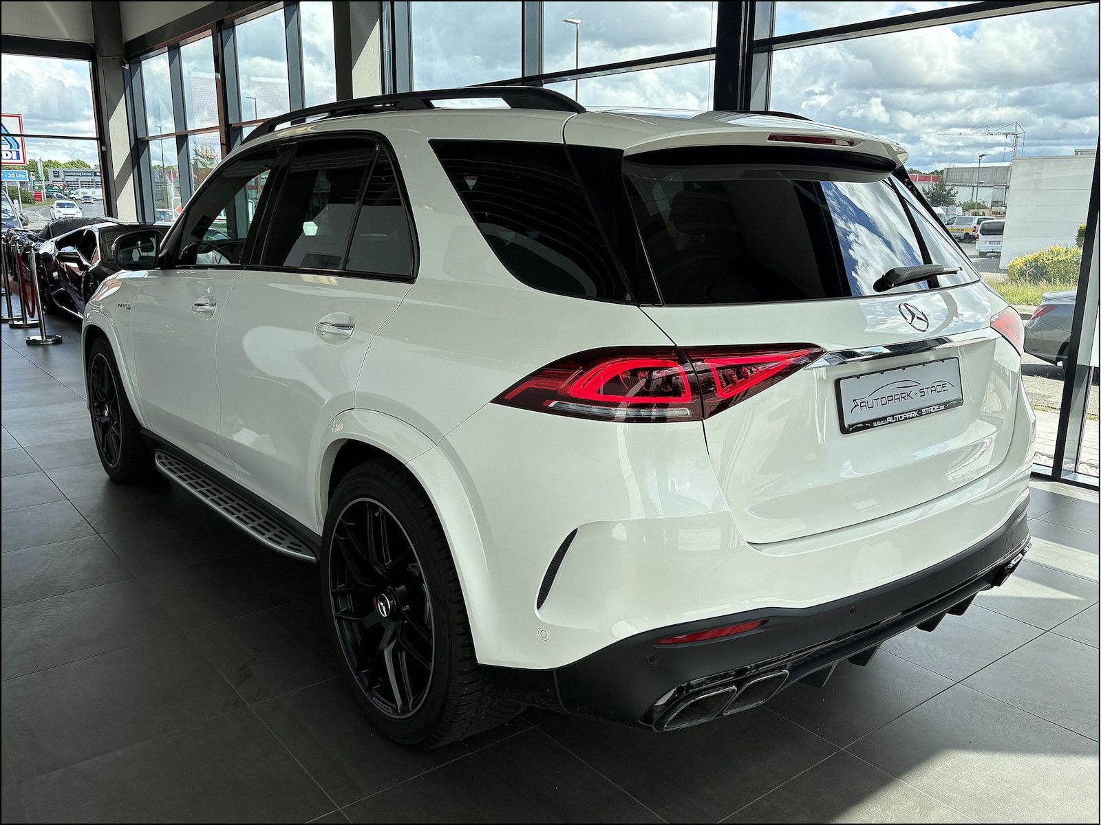 Mercedes-Benz GLE 63 AMG 4Matic+ Diamant Pano Massage 360 HUD