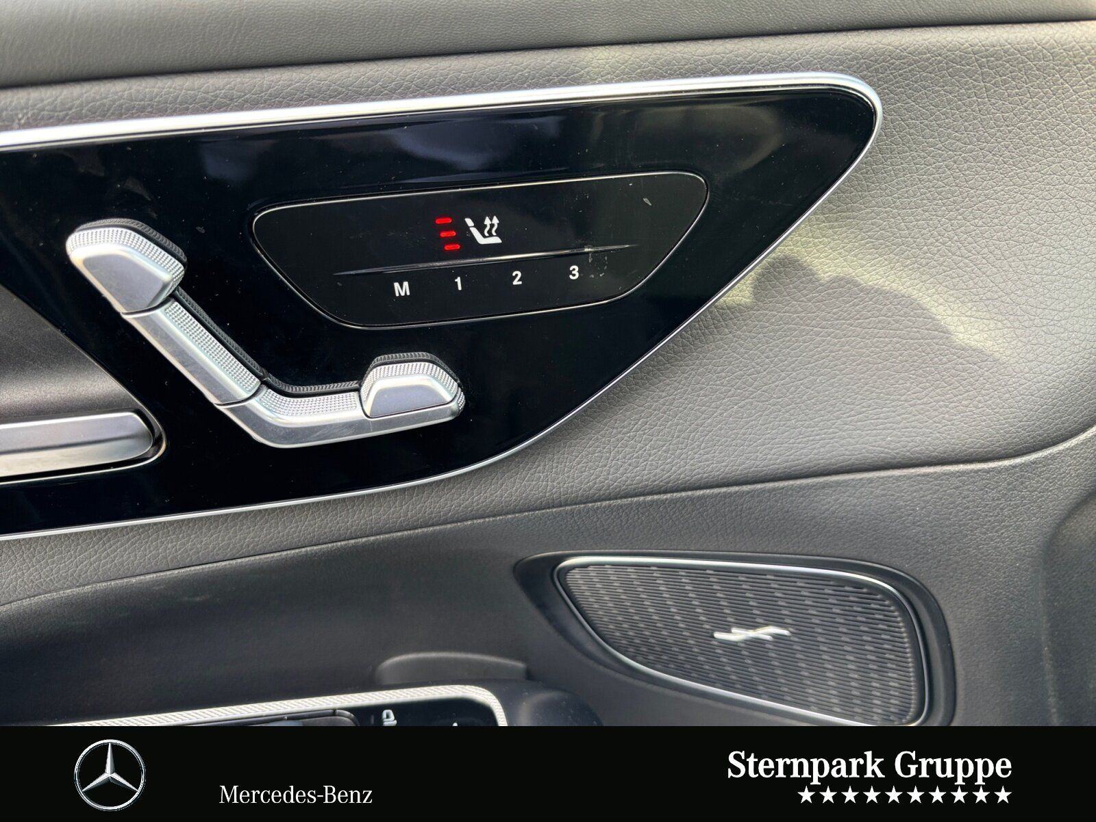 Mercedes-Benz GLC 300 e 4M AMG +360°+AHK+Panorama+Distro+Night