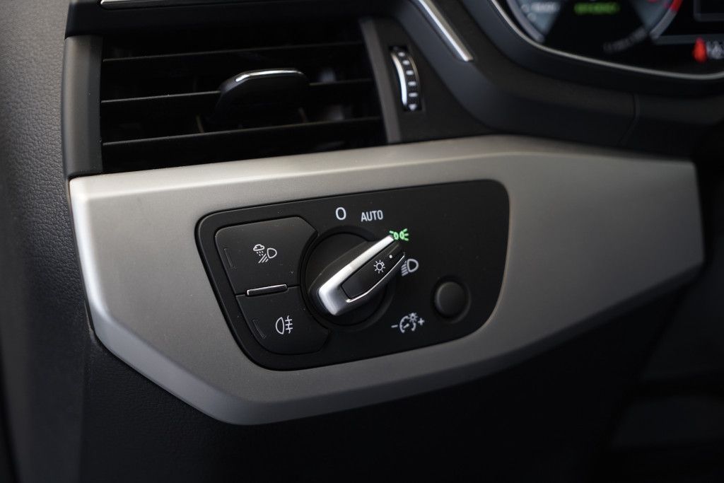 Audi A4 Avant 40 TDI q. - Samsaru's Car Outlet