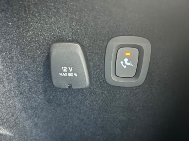 Volvo V60 Plus Dark AWD T8 PHEV NAVI AHK 360°RFK  ACC