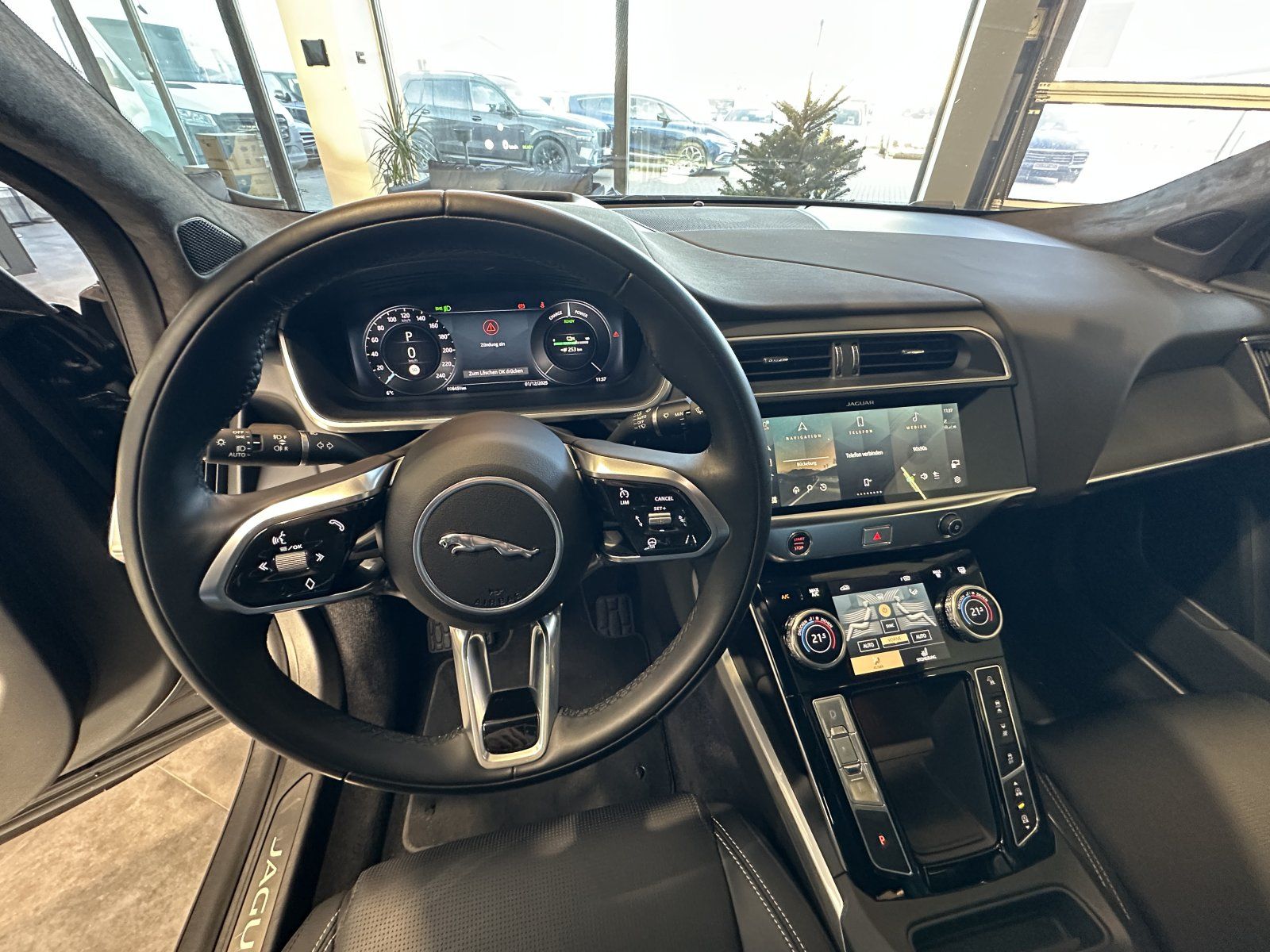 Jaguar I-PACE EV400 R-Dynamic HSE