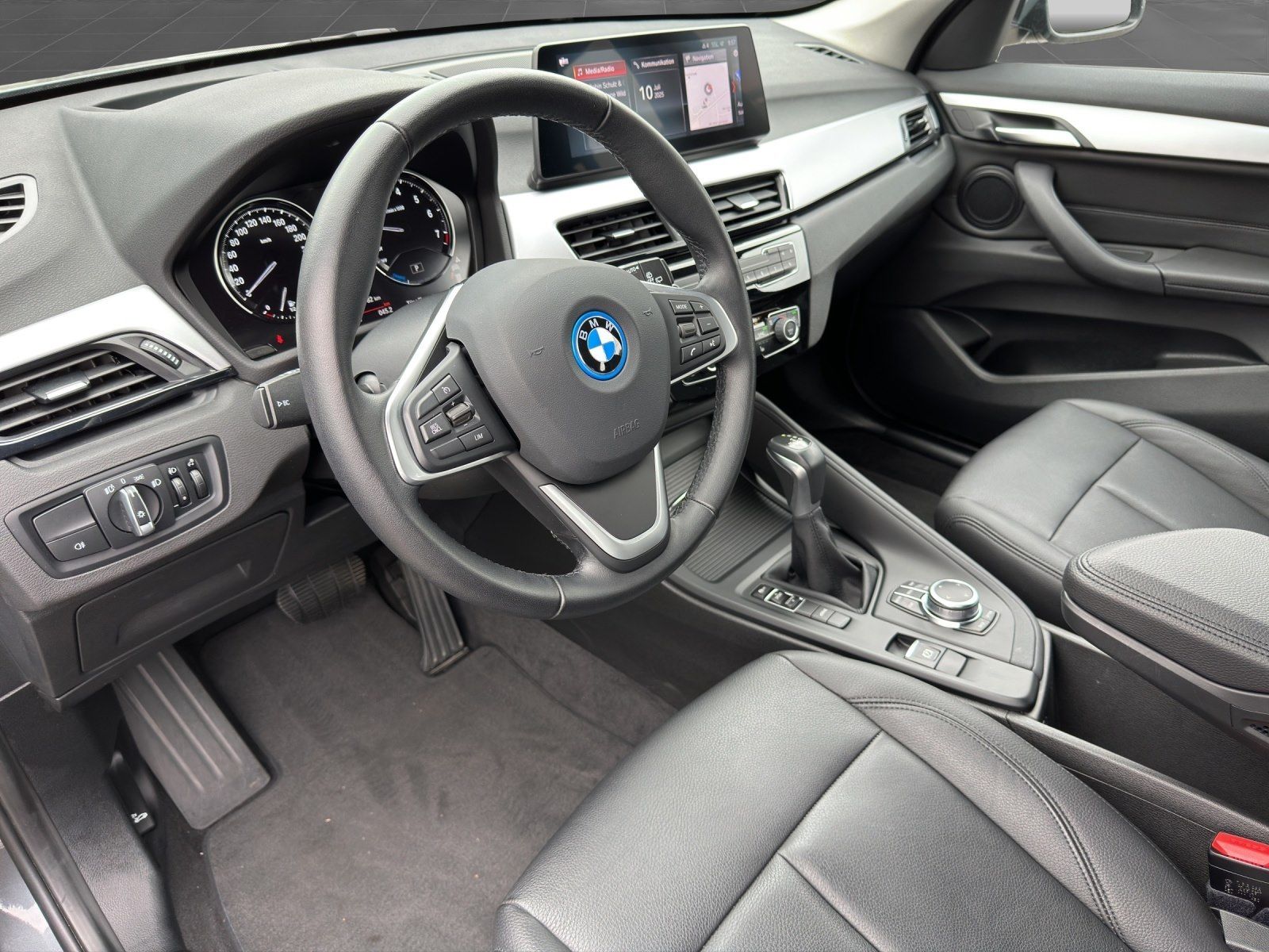 BMW X1 xDrive25e AHK PLUS - Samsaru's Car Outlet