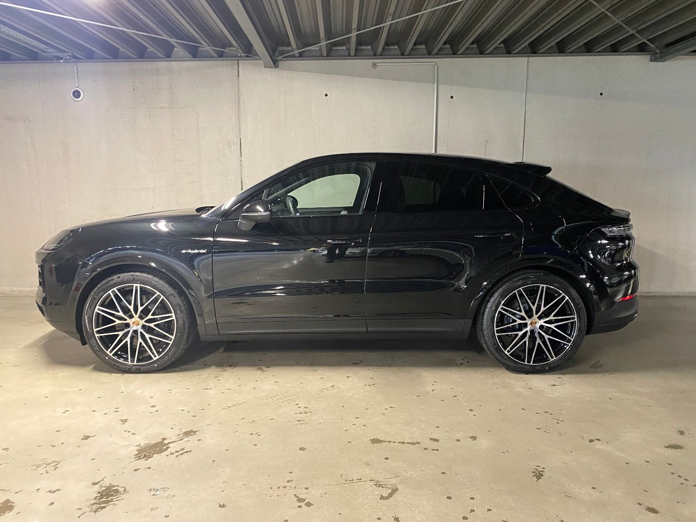 Porsche Cayenne E-Hybrid Coupé | Adaptive Luftfederung |