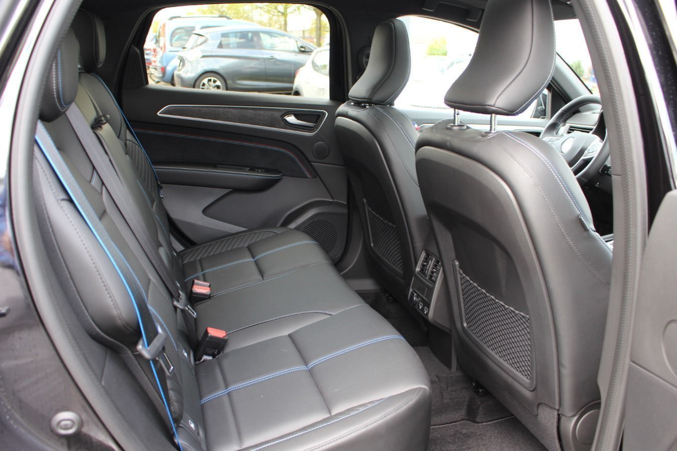 Renault Arkana E-Tech 145 Full Hybrid - Samsaru's Car Outlet