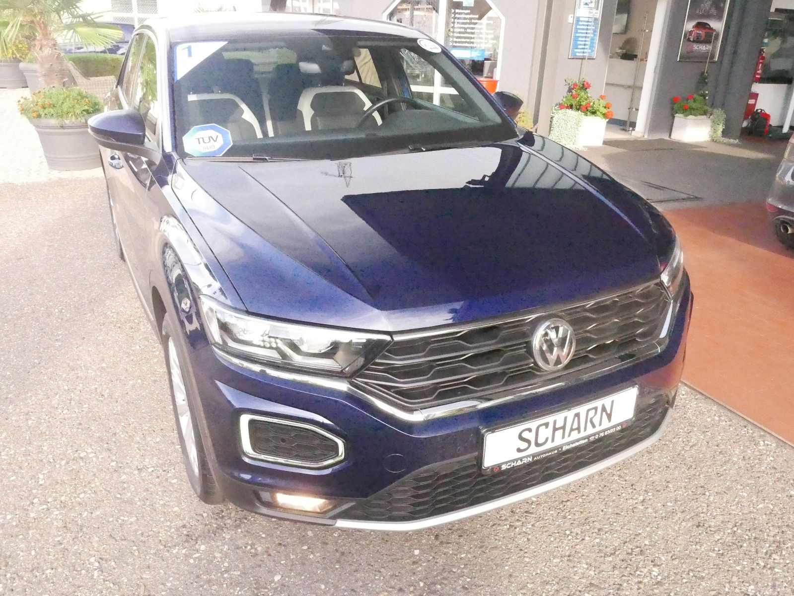 Volkswagen T-Roc Sport - Samsaru's Car Outlet