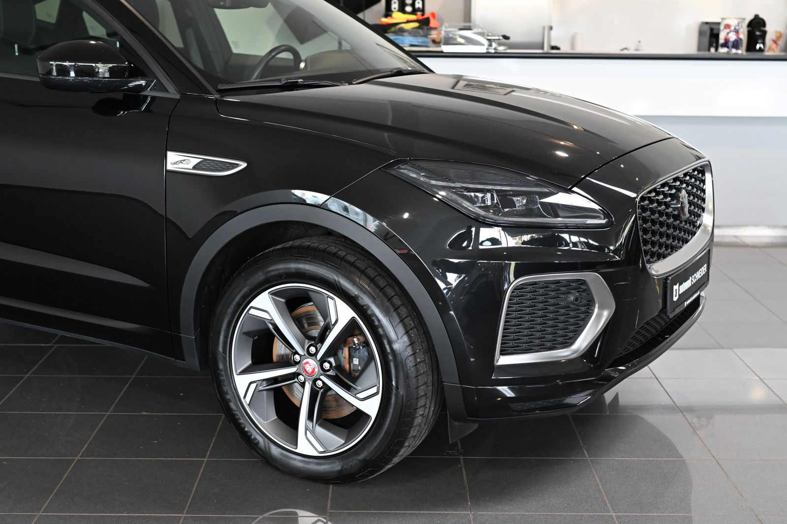 Jaguar E-PACE D163 R-Dynamic SE AWD Leder ACC 19"