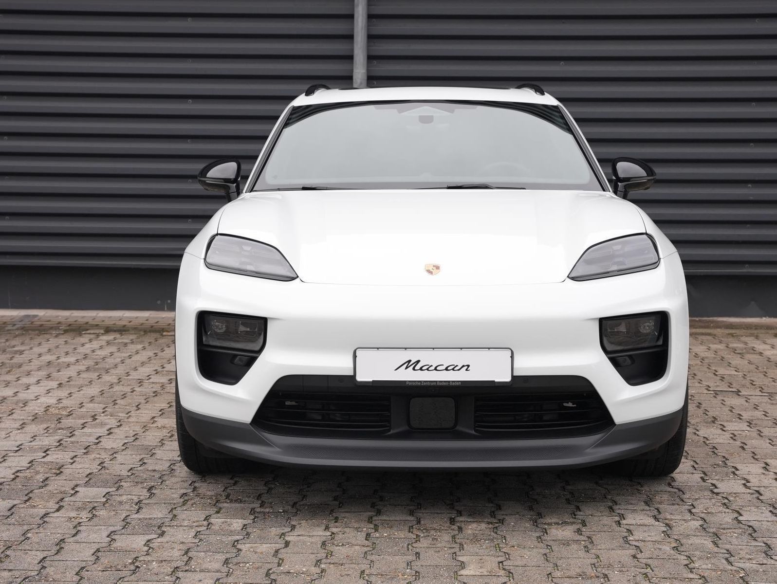 Porsche Macan 4S - Samsaru's Car Outlet